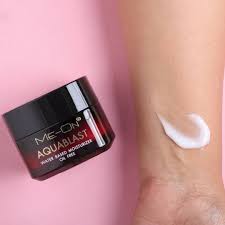 Me-On Aqua Blast Water Based Moisturizing Gel